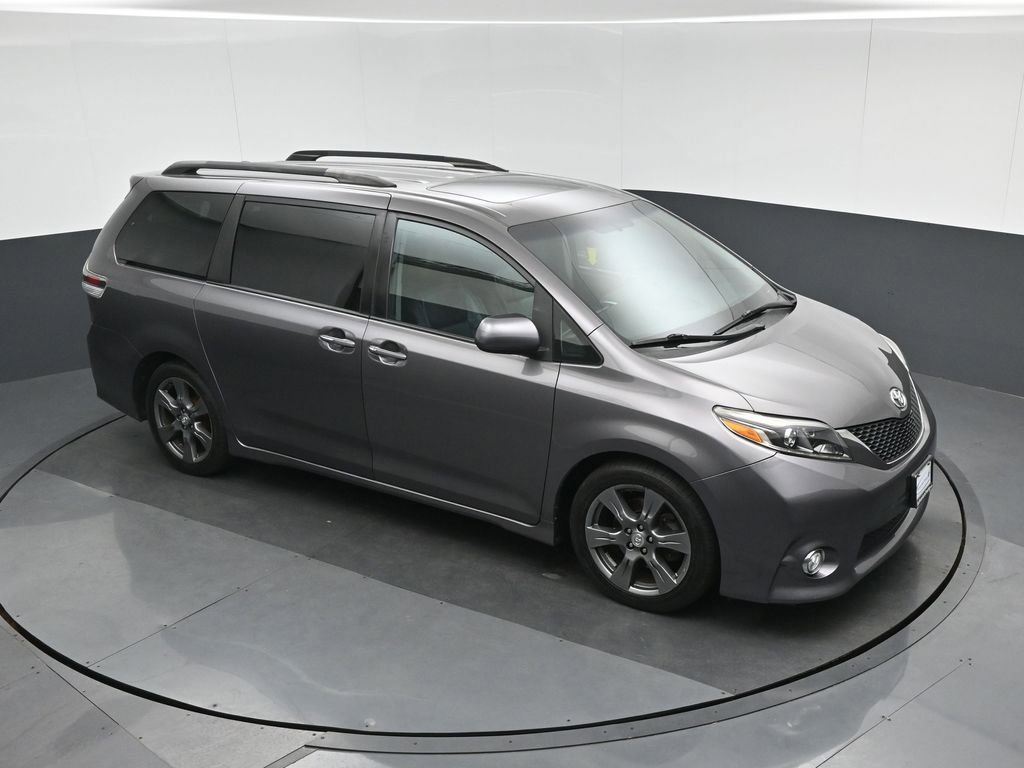 Used 2017 Toyota Sienna SE w/ SE Preferred Package image 72