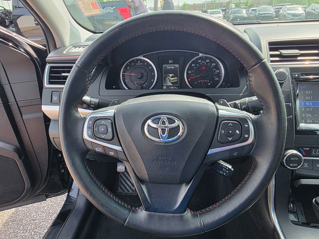 Used 2016 Toyota Camry XSE w/ Moonroof Package FWD image 43