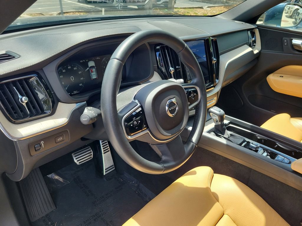 Used 2018 Volvo XC60 T5 Inscription w/ Convenience Package image 23