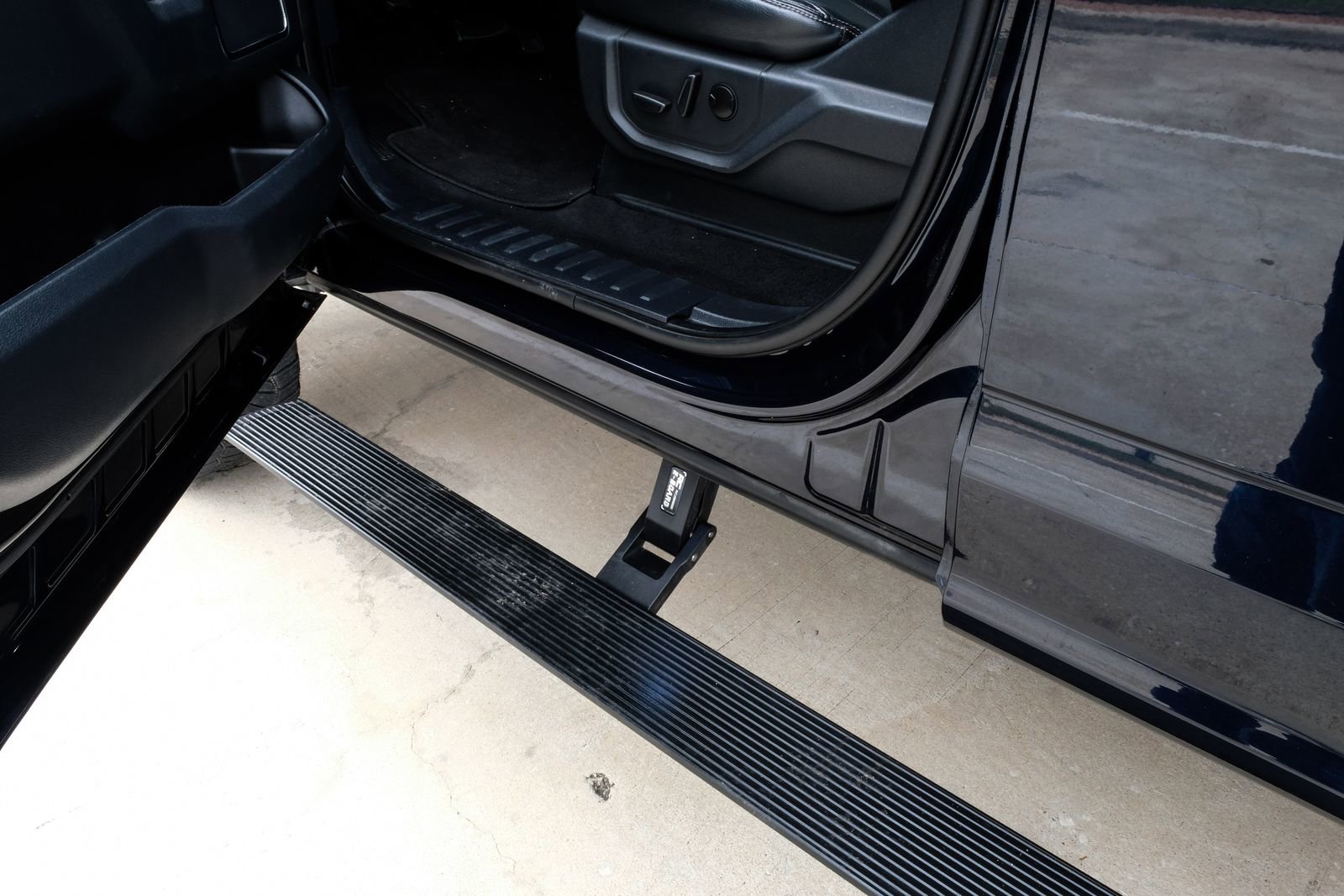 Used 2022 Ford F250 Lariat w/ Lariat Ultimate Package image 37