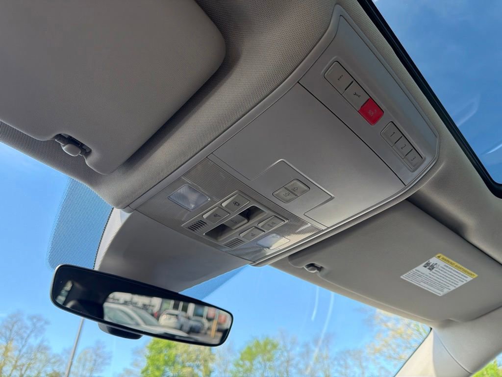 Used 2019 Volkswagen Atlas SEL Premium AWD/4WD image 30