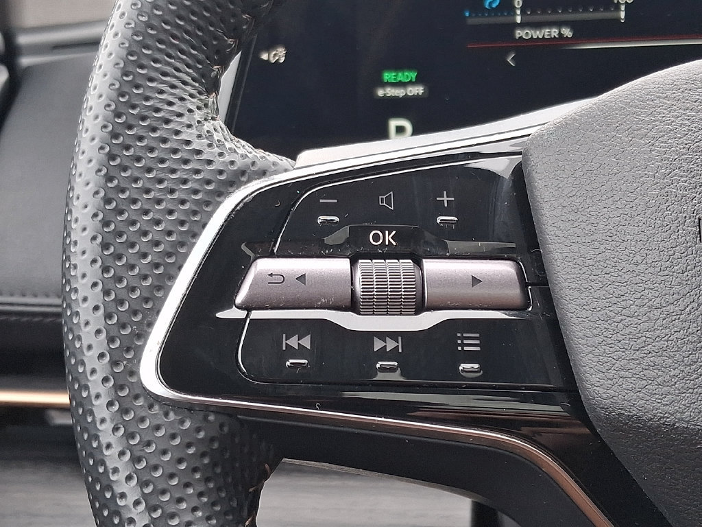Certified 2024 Nissan Ariya AWD image 24