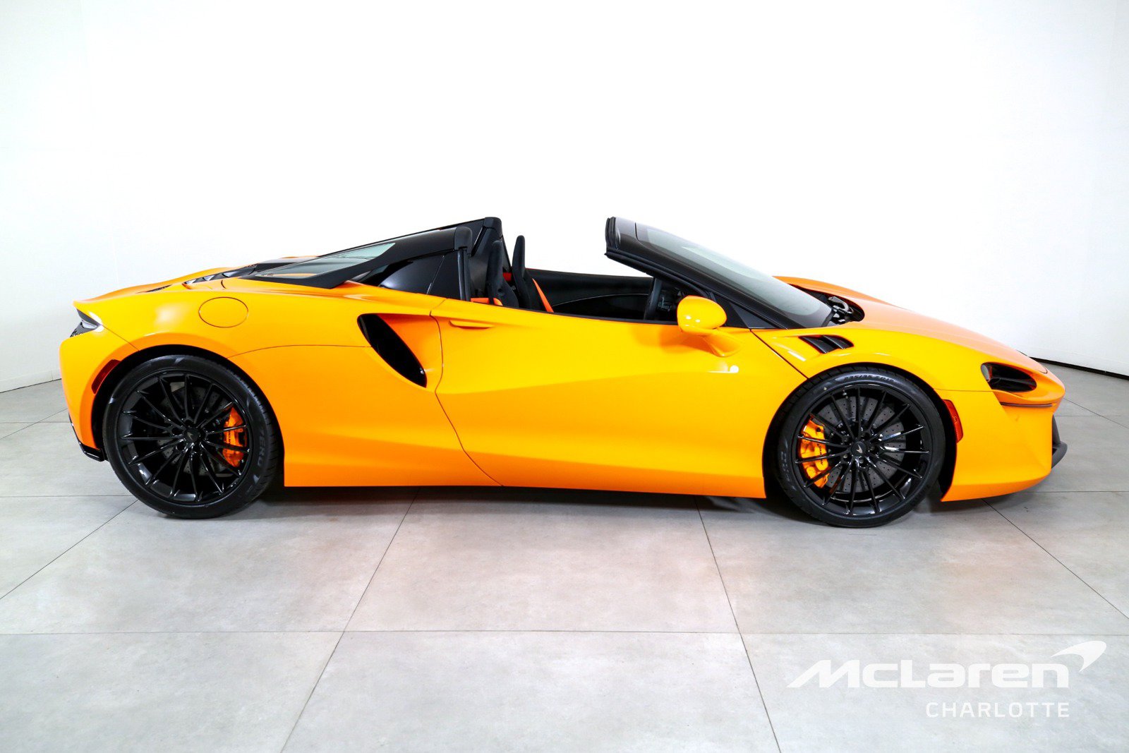 New 2026 McLaren Artura Spider RWD image 11