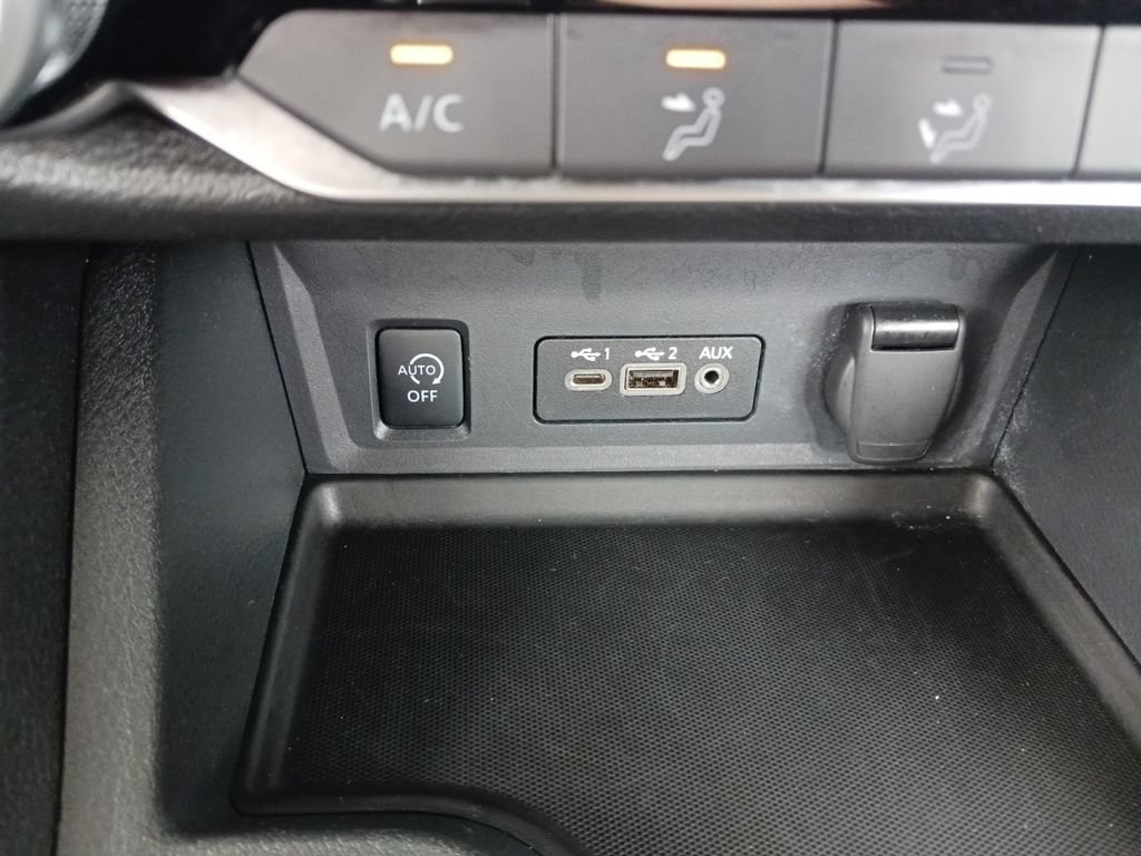 Used 2025 Nissan Sentra SV FWD image 24