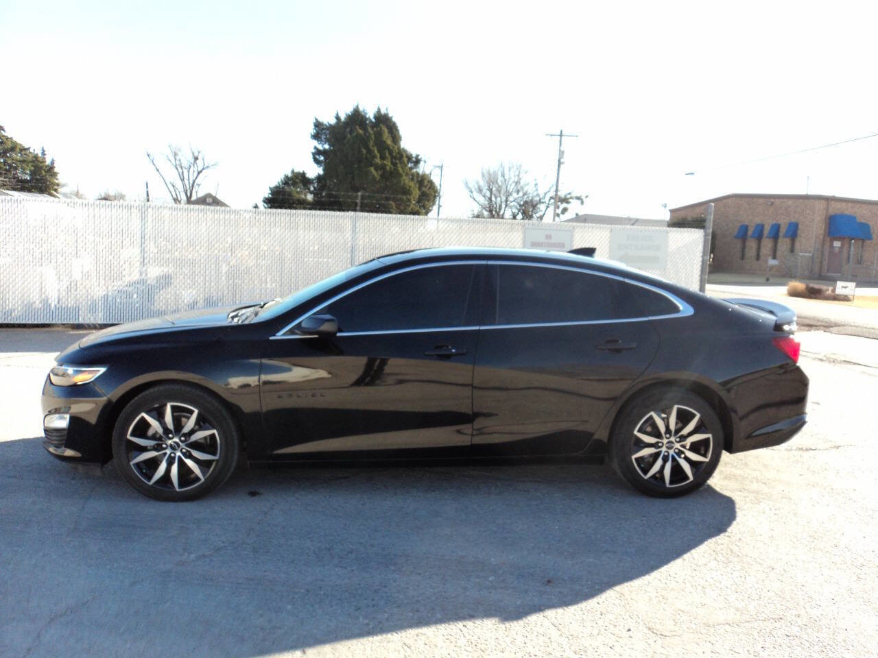 Used 2022 Chevrolet Malibu RS image 2