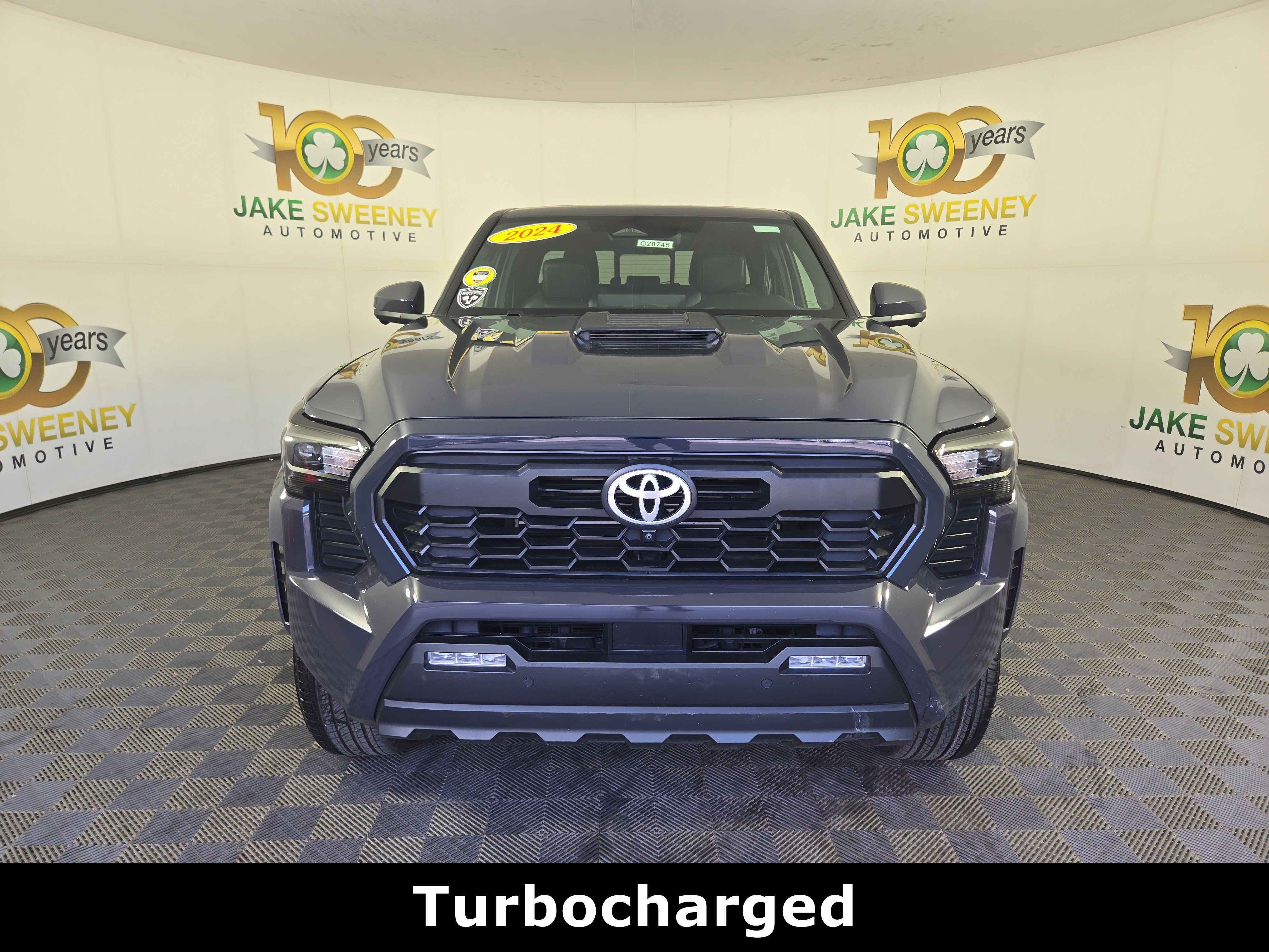 Used 2024 Toyota Tacoma TRD Sport w/ TRD Sport Premium Package AWD/4WD image 2
