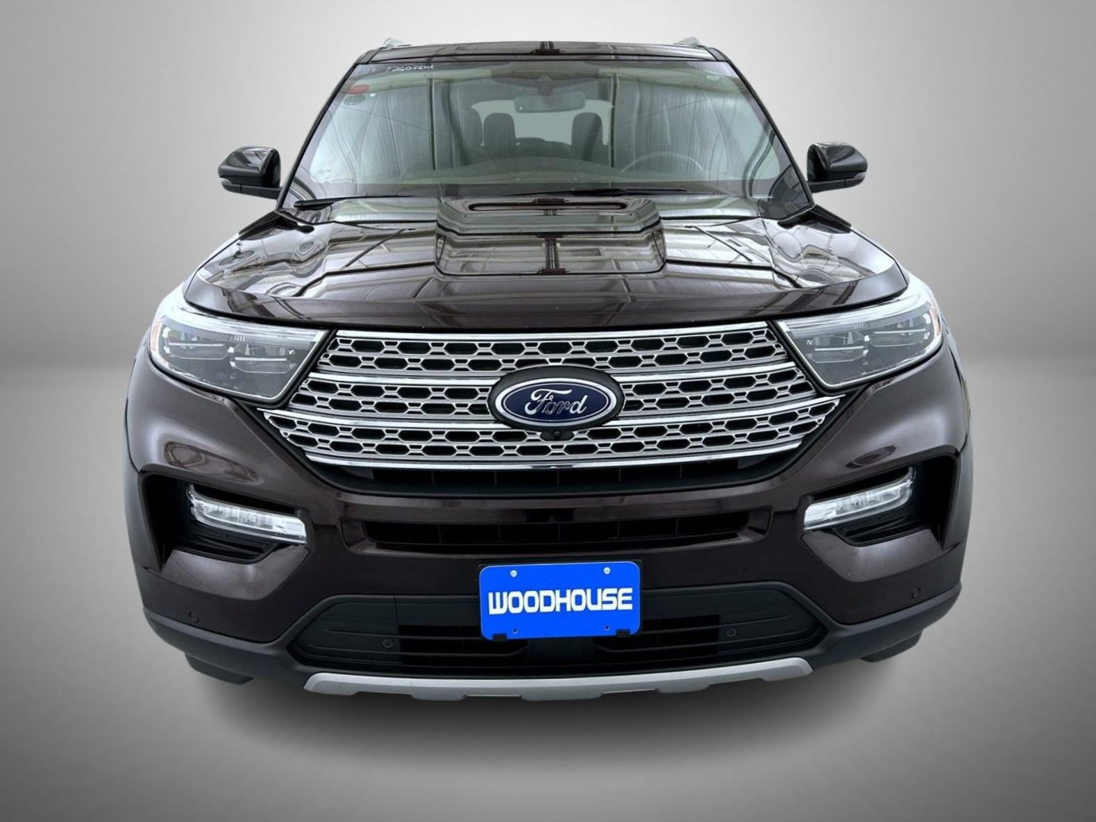 Used 2023 Ford Explorer Limited w/ Equipment Group 301A AWD/4WD image 2