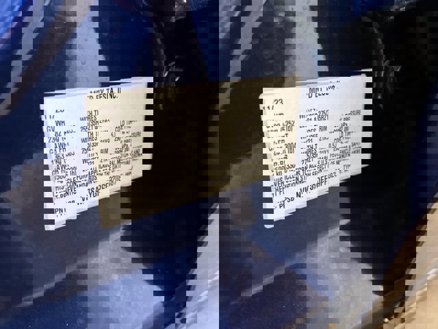 Used 2023 Tesla Model Y Performance image 33