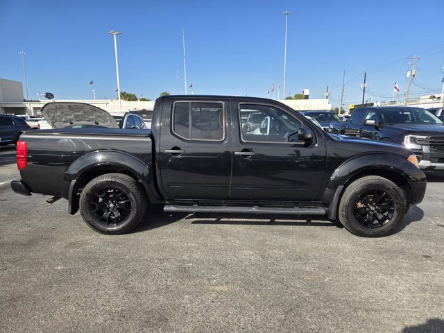 Used 2020 Nissan Frontier SV w/ Midnight Edition Floor Mats image 4