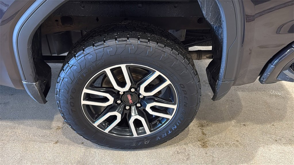 Used 2022 GMC Sierra 1500 AT4 w/ AT4 Premium Package image 10