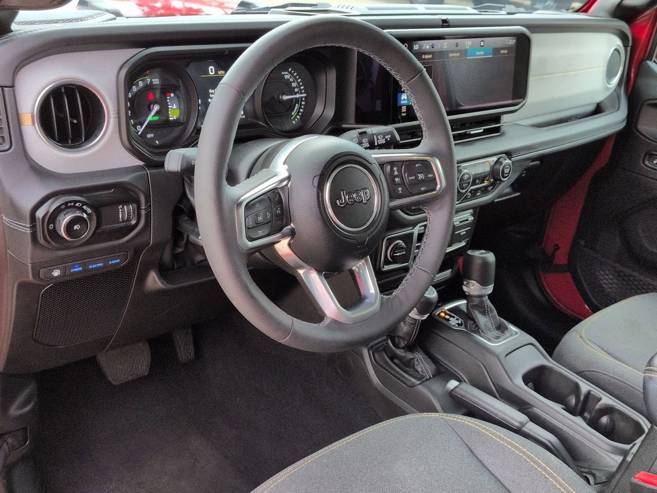 Used 2025 Jeep Wrangler Sahara w/ Safety Group image 10
