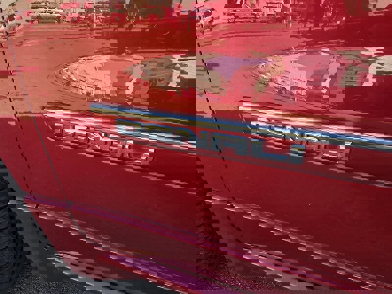 Used 2013 GMC Acadia Denali image 4