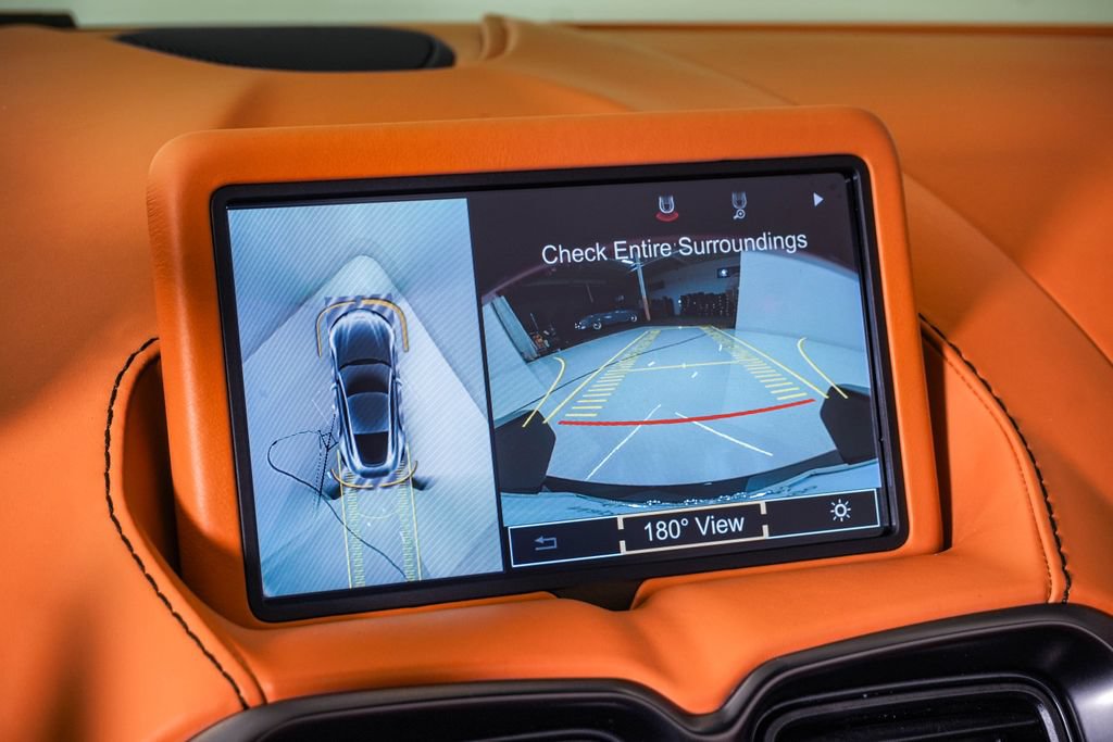 Used 2023 Aston Martin V8 Vantage Roadster RWD image 30
