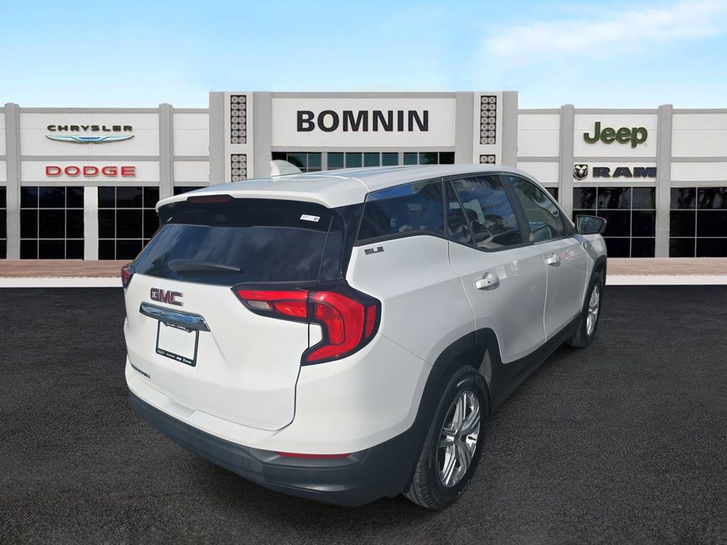 Used 2021 GMC Terrain SLE image 3