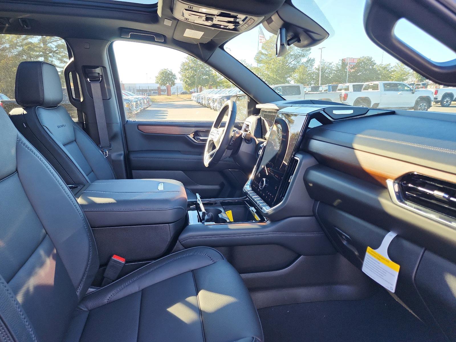 New 2026 GMC Yukon Denali w/ Sun & Power Step Package image 6