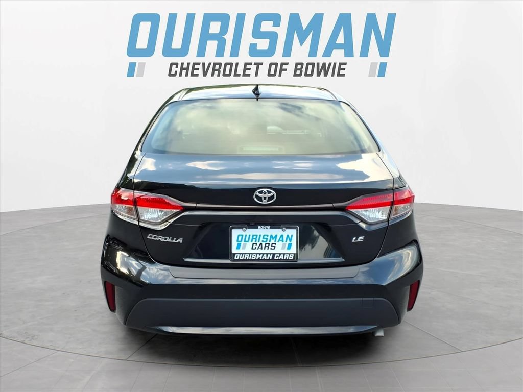 Used 2022 Toyota Corolla LE FWD image 4