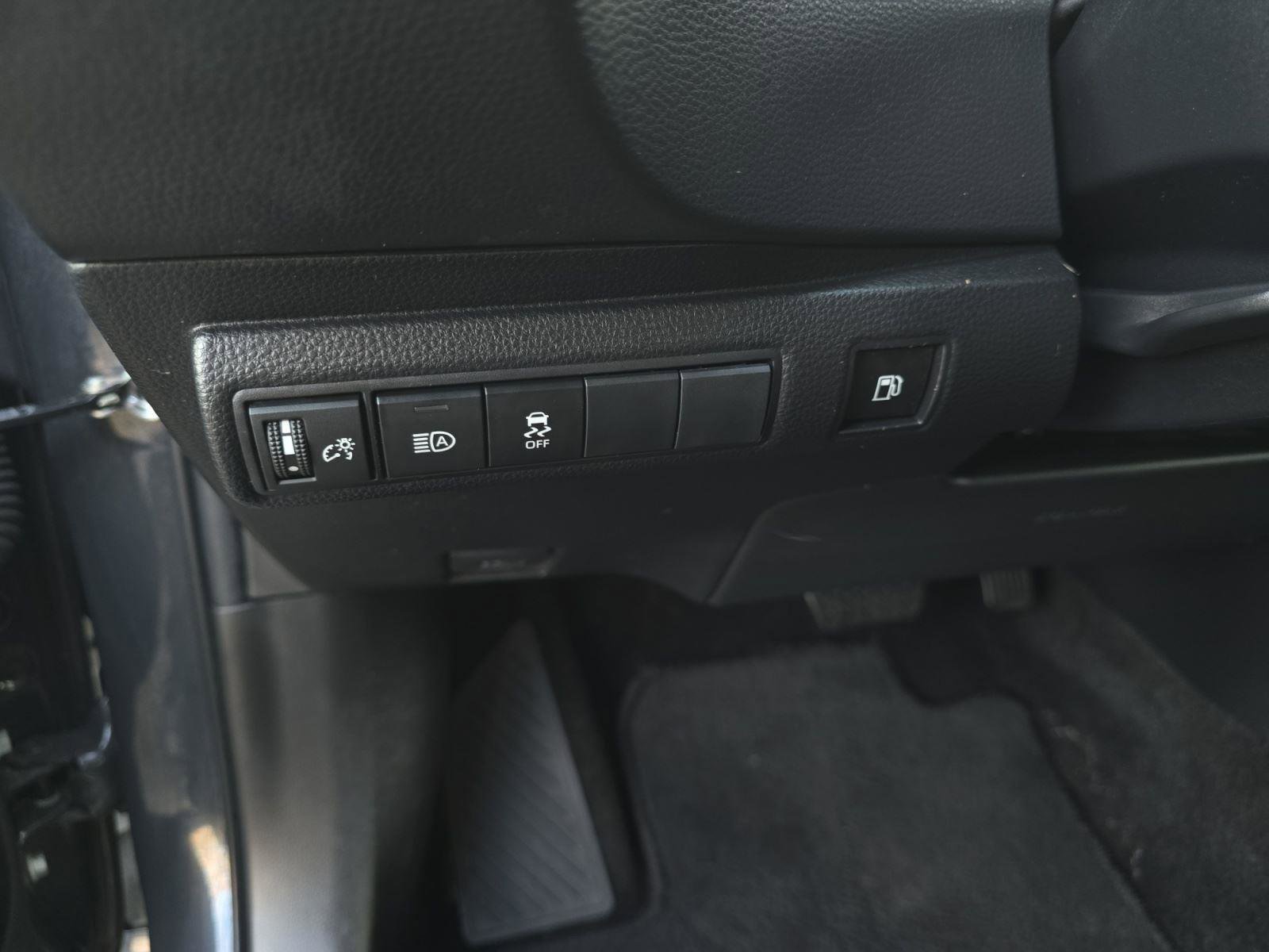 Used 2023 Toyota Corolla SE w/ Carpet Mat Package (TMS) image 20