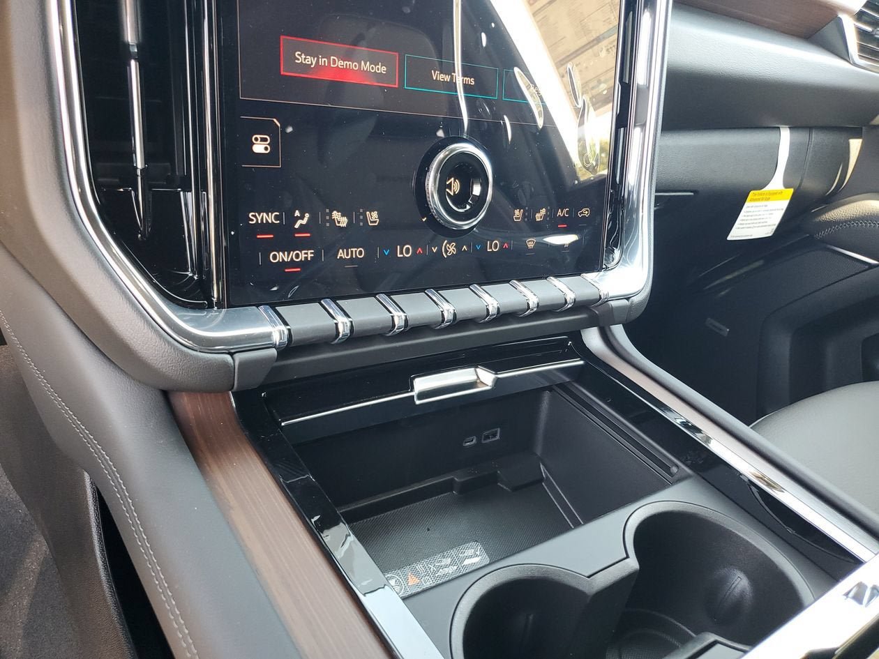 New 2026 GMC Yukon XL Denali RWD image 23