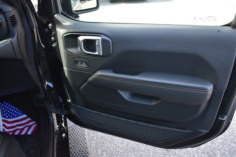 Used 2021 Jeep Wrangler Unlimited Sahara image 29