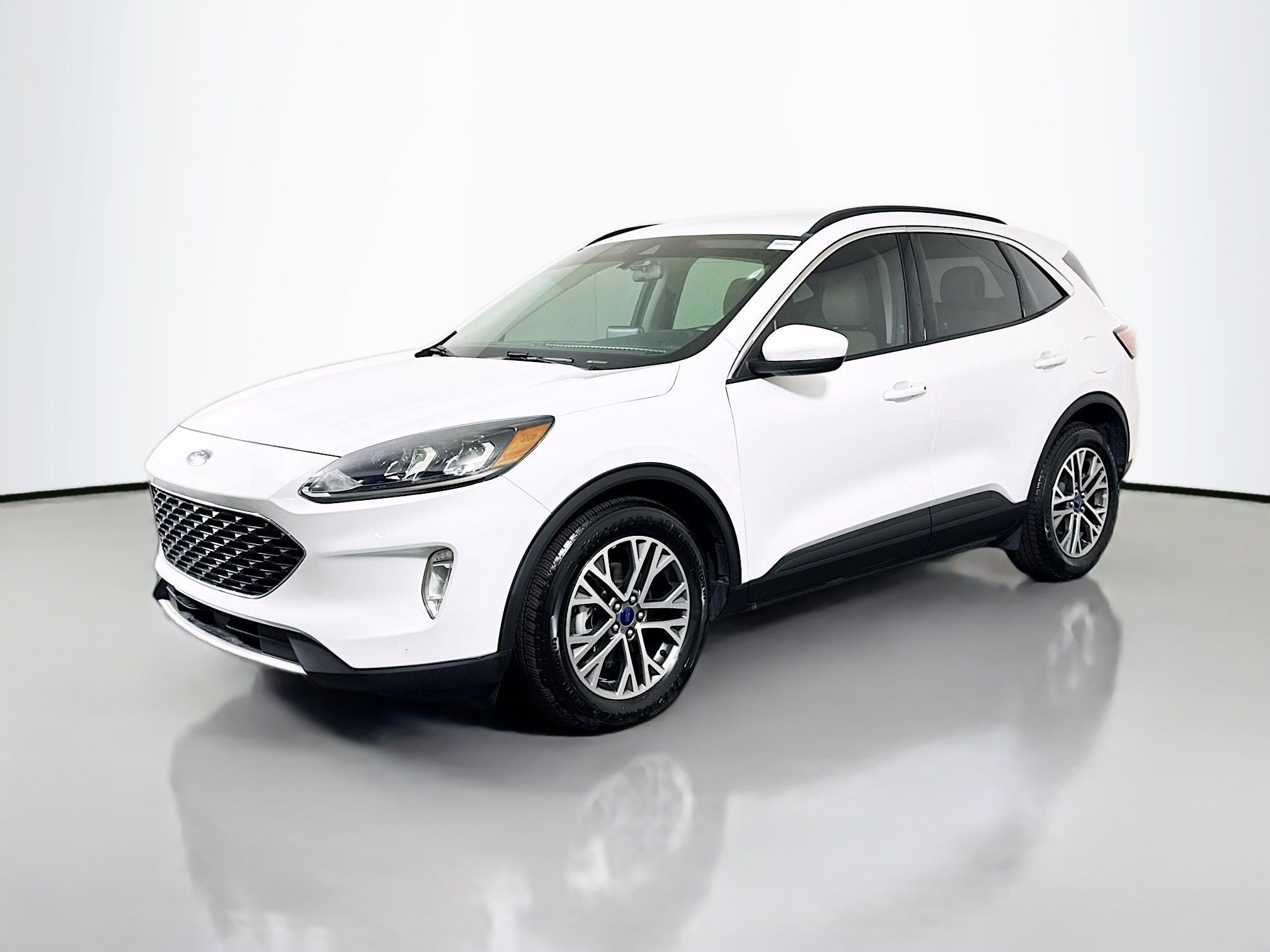Used 2021 Ford Escape SEL image 4