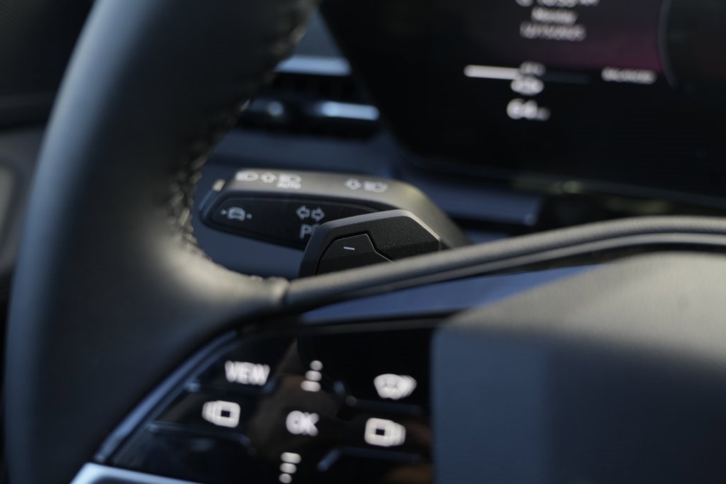 Used 2025 Audi Q6 e-tron Premium Plus w/ Premium Plus image 53