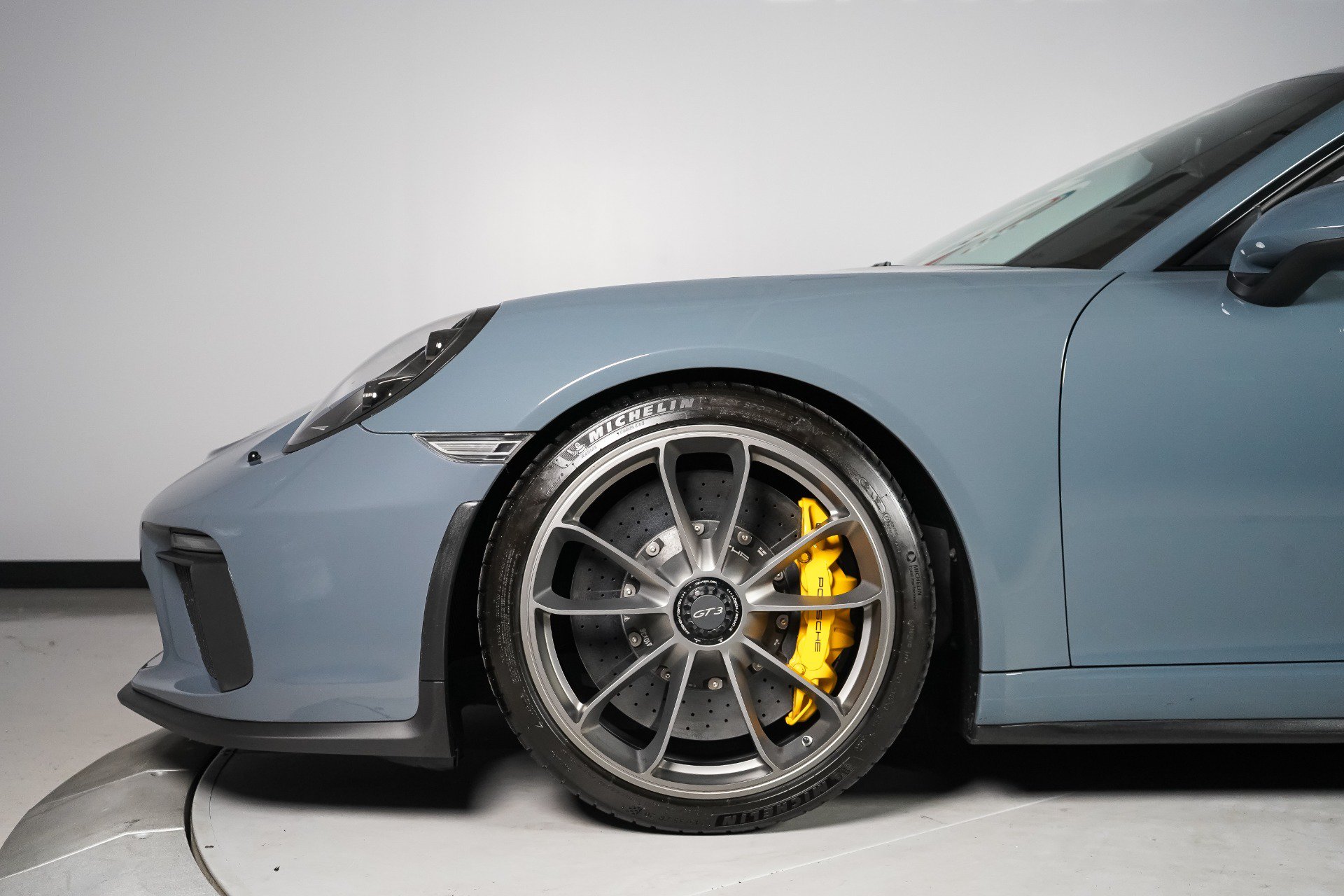 Used 2018 Porsche 911 GT3 RWD image 7