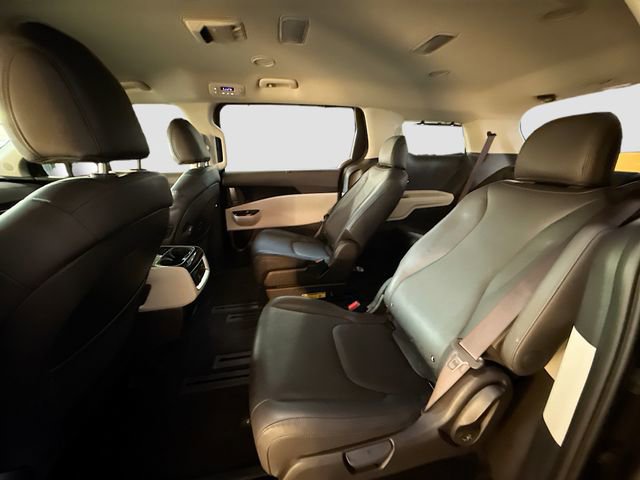 Used 2024 Kia Carnival SX image 25