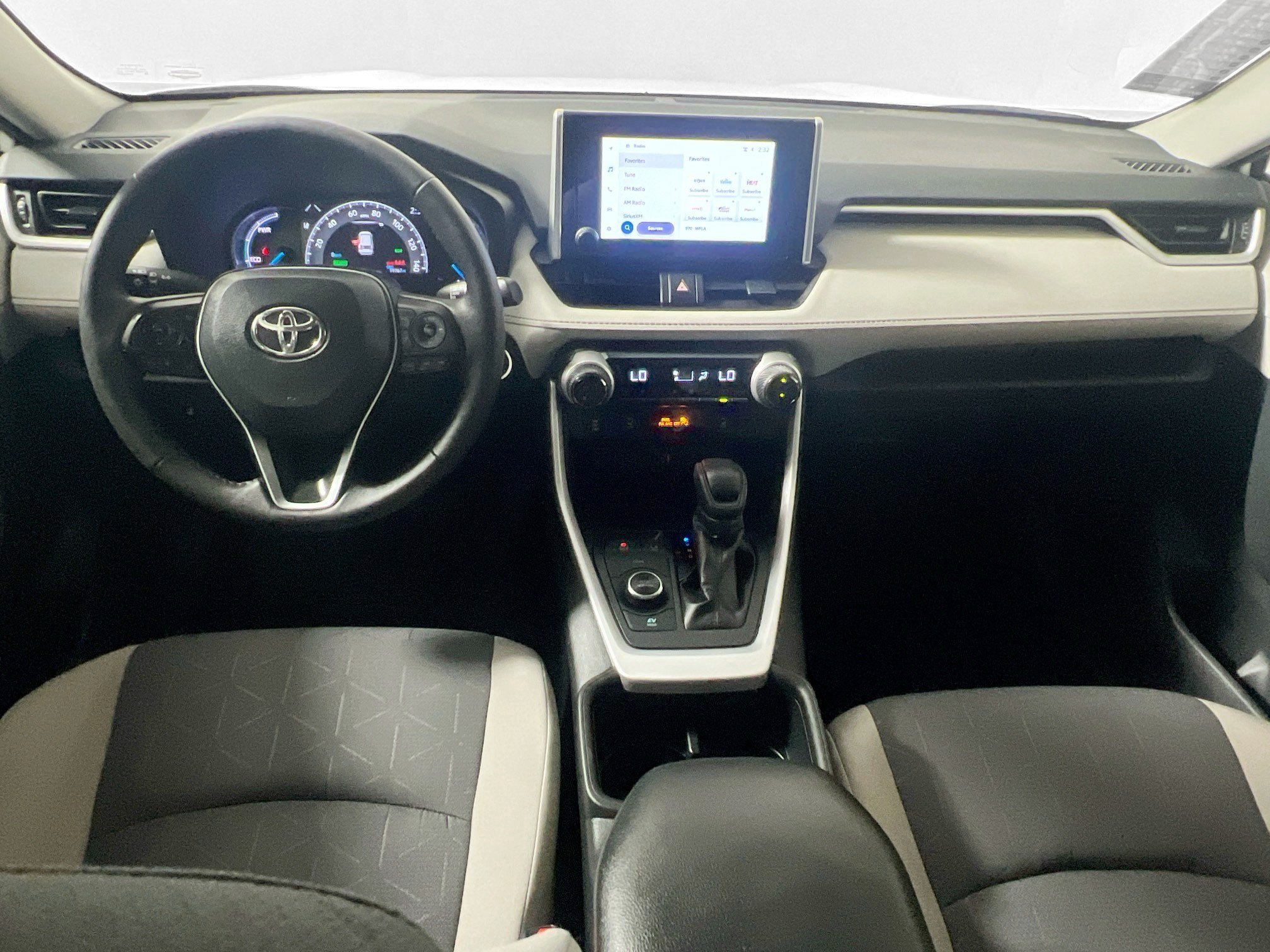 Used 2024 Toyota RAV4 XLE w/ Convenience Package AWD/4WD image 29