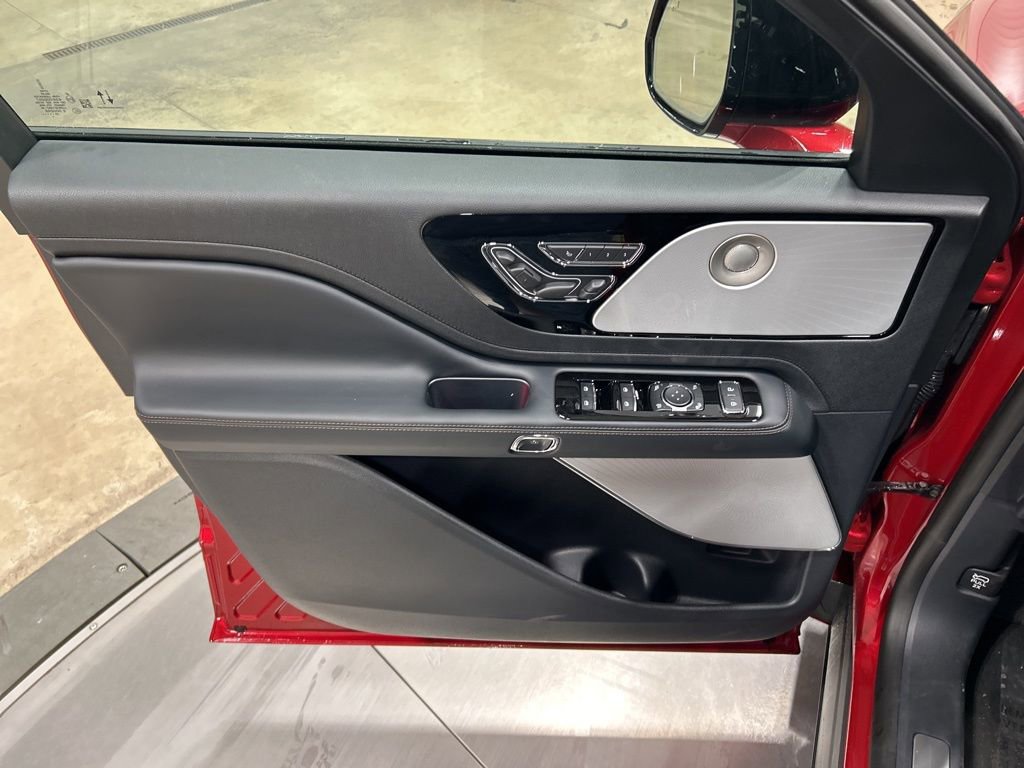 New 2026 Lincoln Aviator Reserve image 11