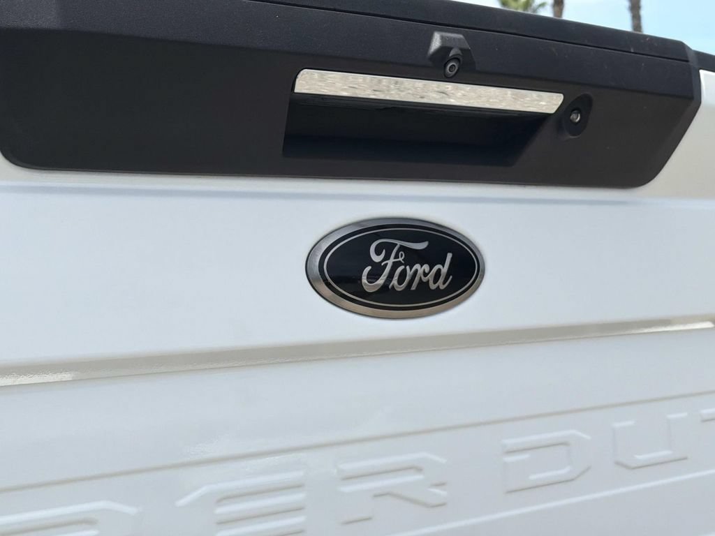 Used 2020 Ford F350 Lariat AWD/4WD image 8