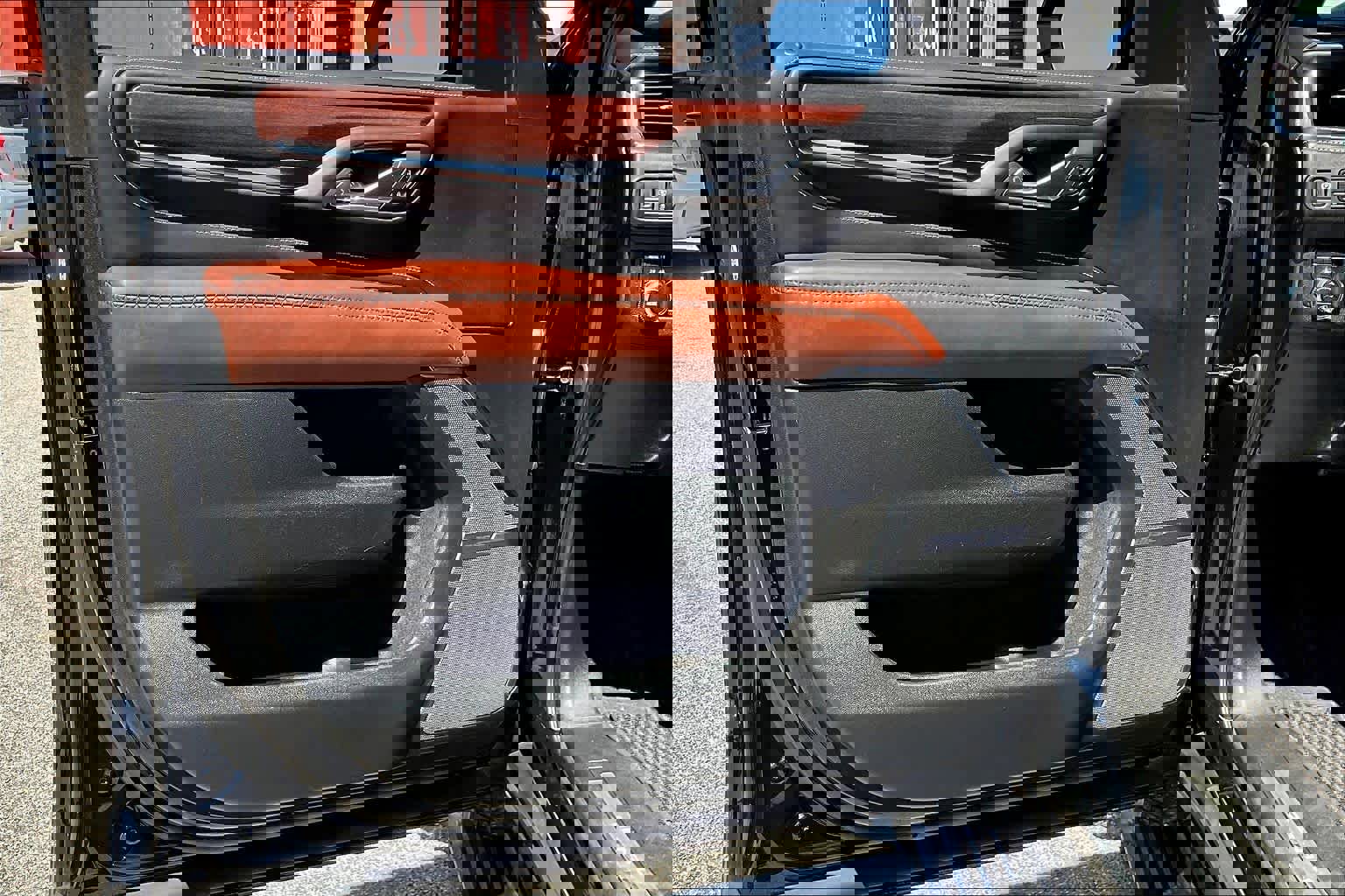 Used 2024 GMC Yukon XL Denali Ultimate image 21