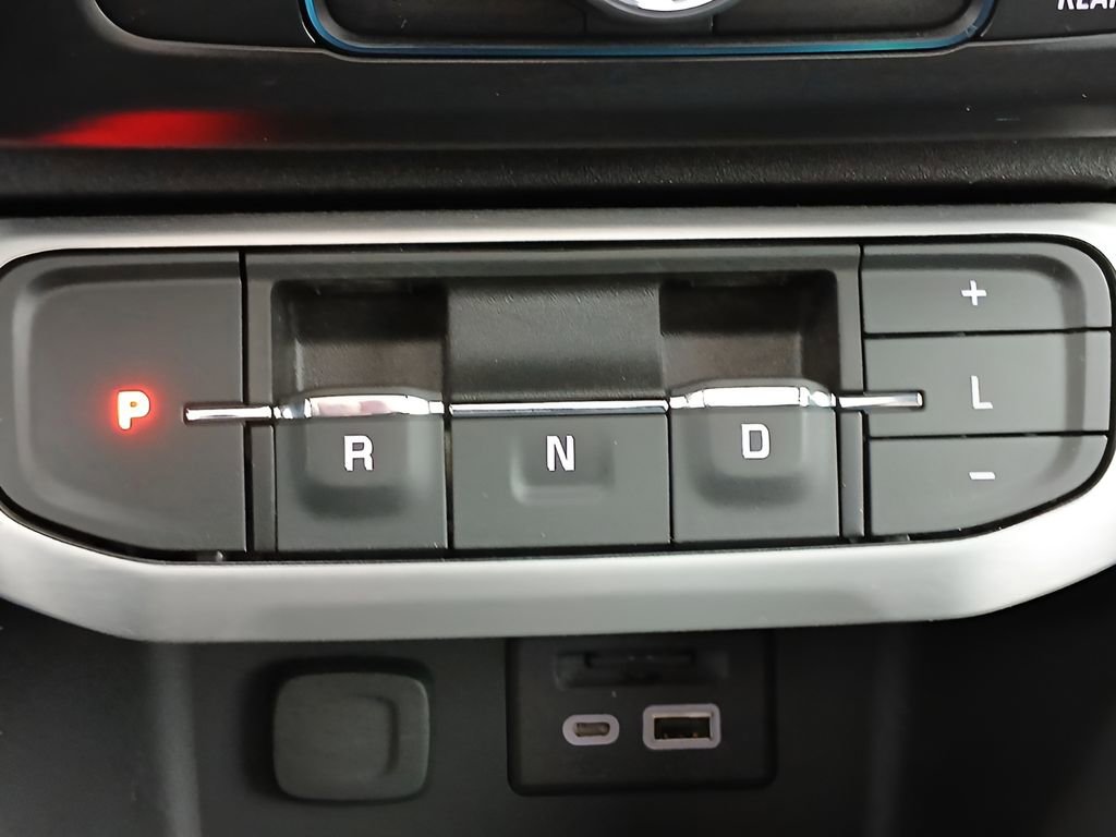 Used 2023 GMC Acadia SLT w/ Elevation Edition image 25