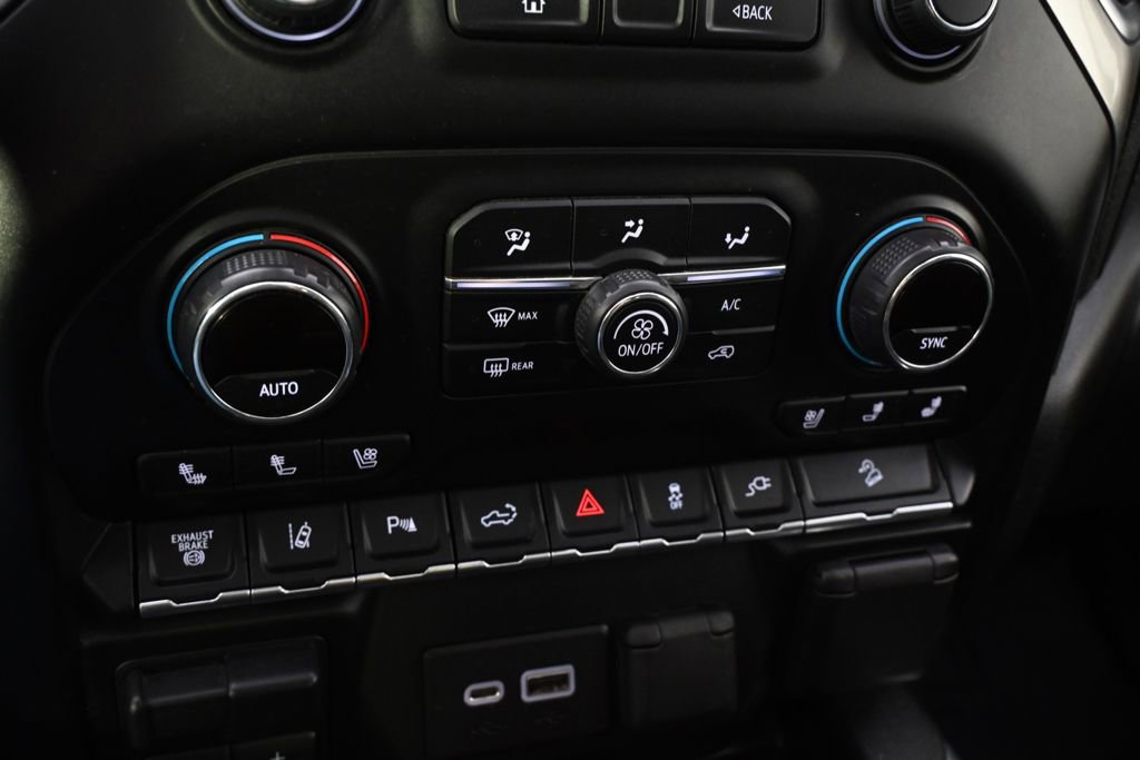 Used 2020 Chevrolet Silverado 3500 LTZ w/ LTZ Premium Package AWD/4WD image 33
