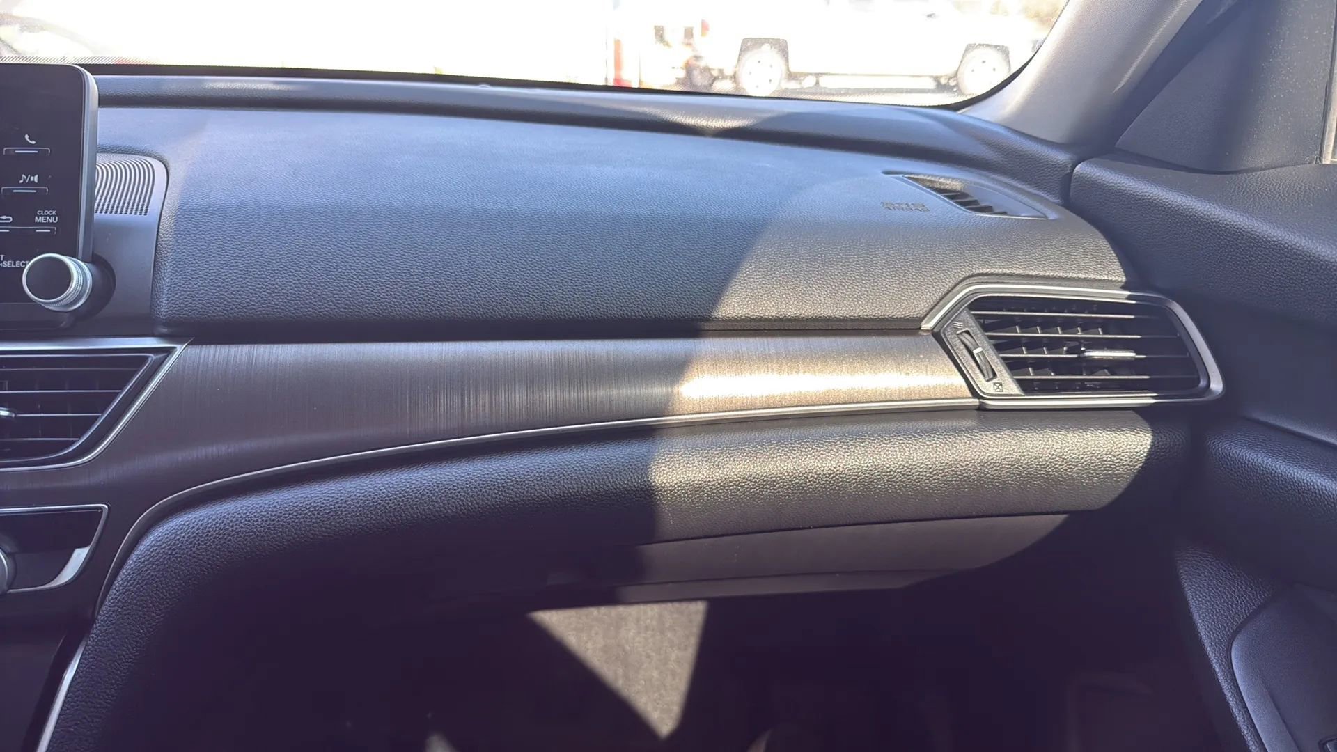 Used 2019 Honda Accord LX image 25