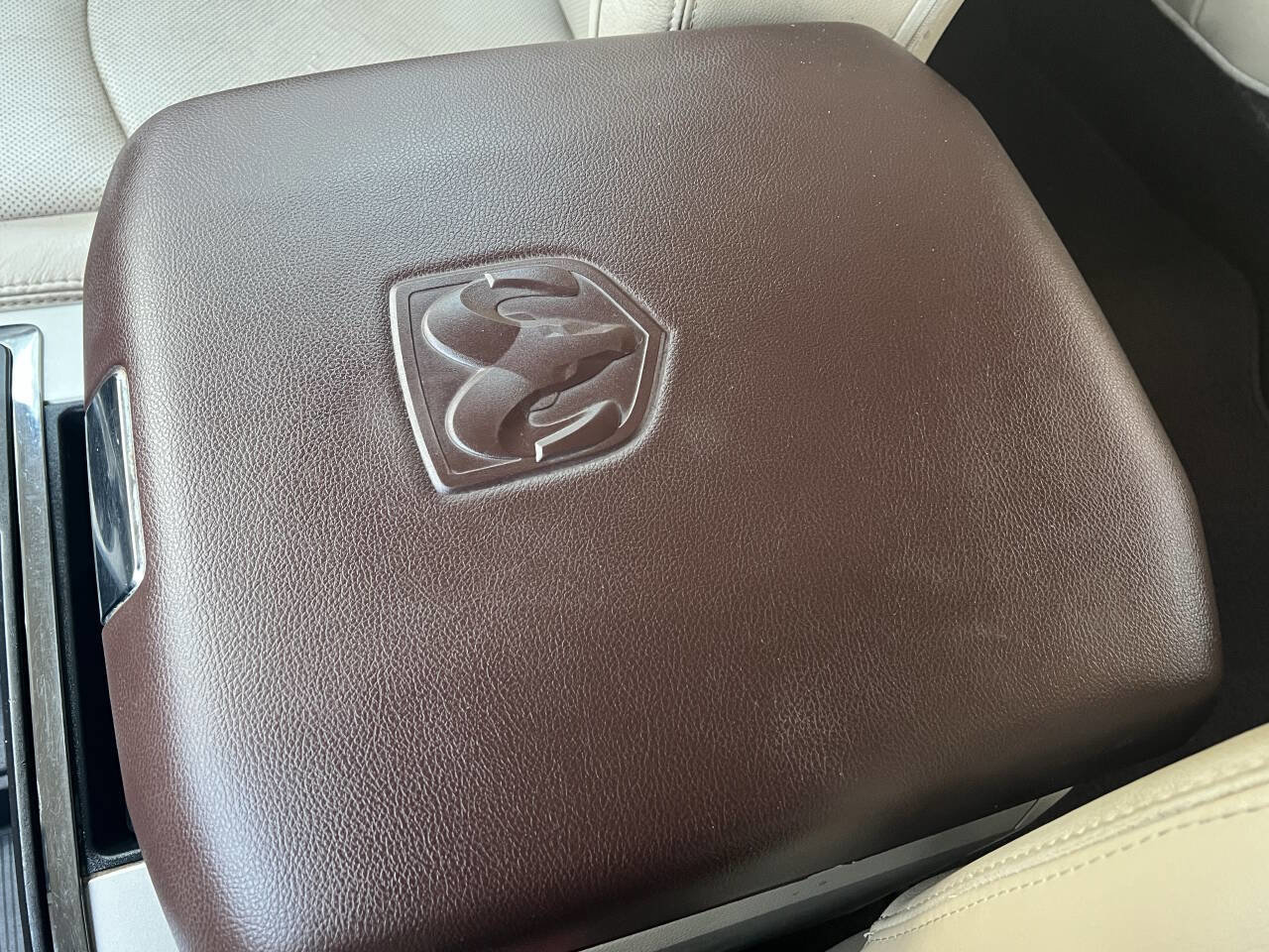 Used 2015 RAM 3500 Laramie image 37