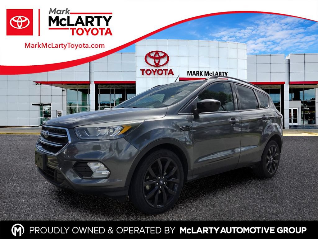 Used 2018 Ford Escape SE w/ SE Sport Appearance Package