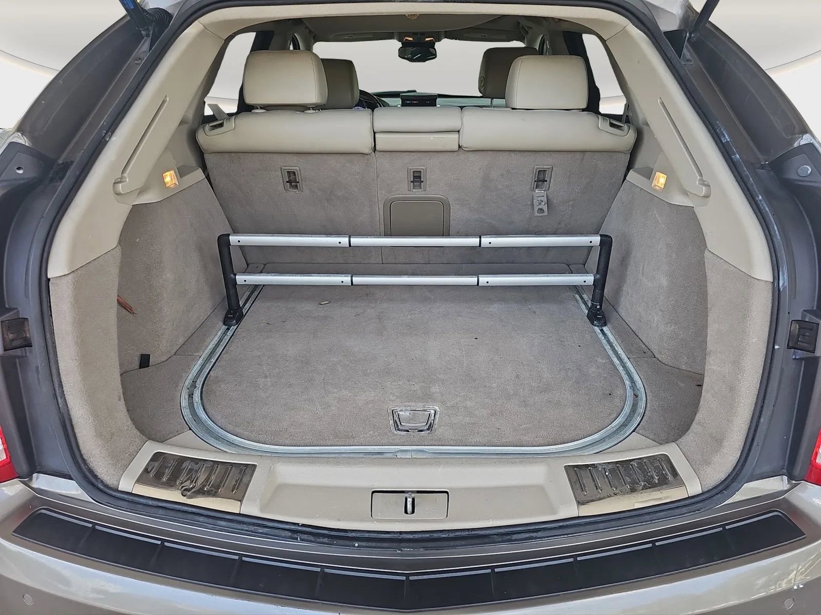 Used 2011 Cadillac SRX Luxury image 20