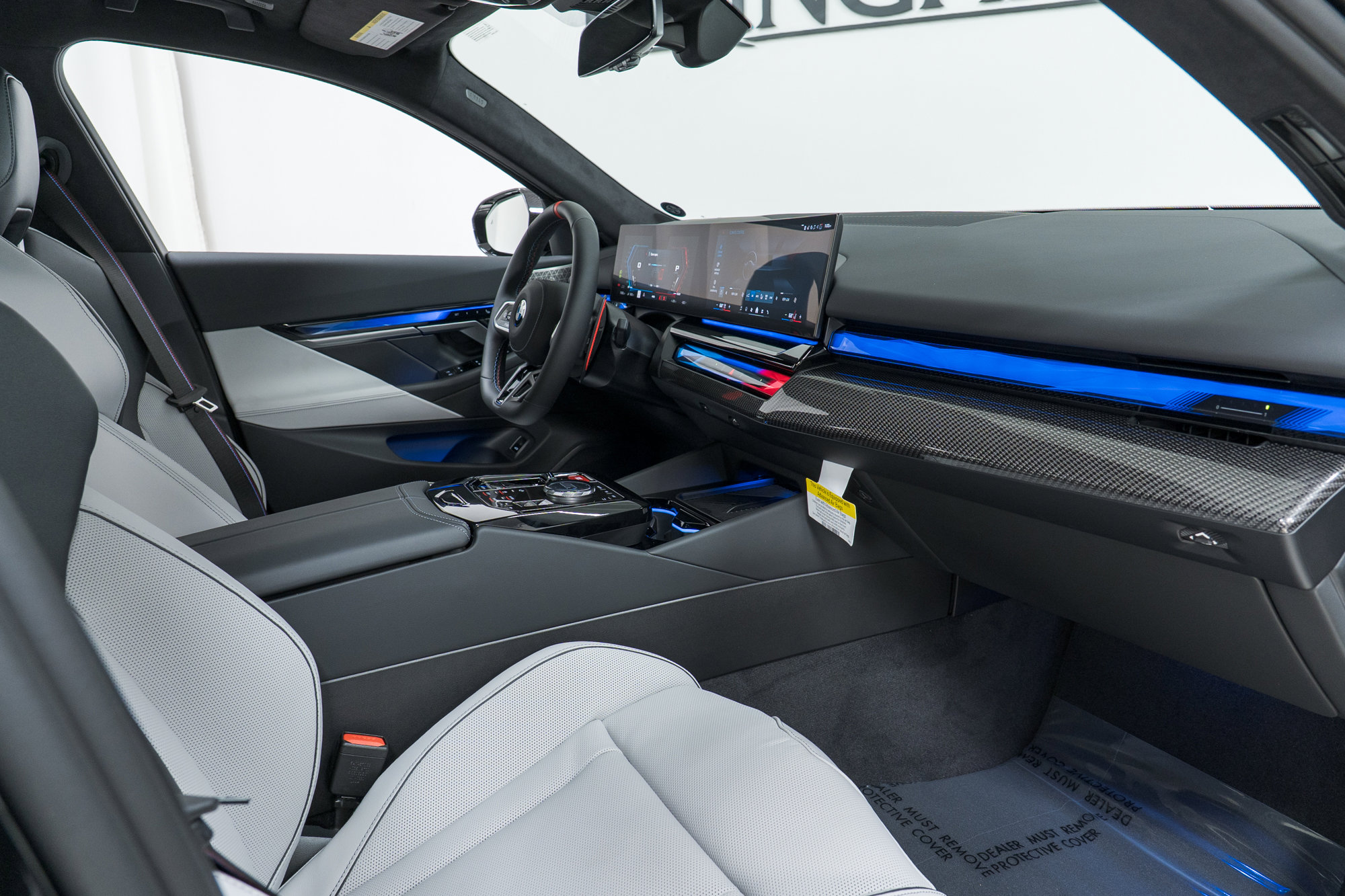 Used 2026 BMW M5 w/ Carbon Package image 22