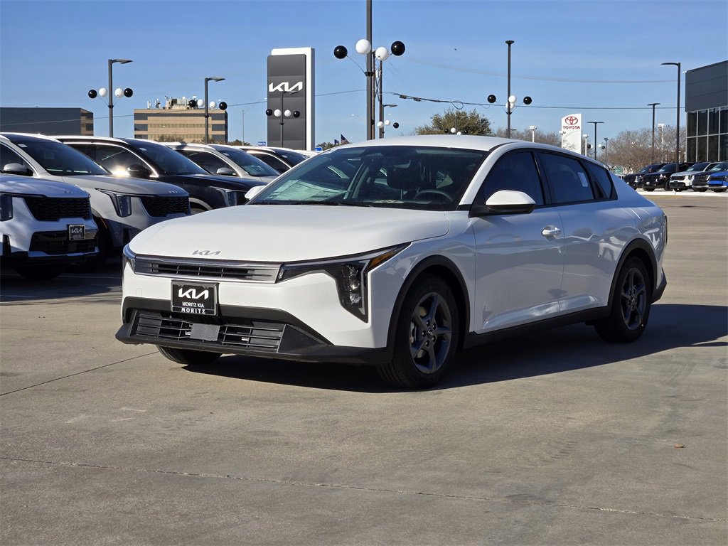 New 2026 Kia K4 LXS image 2