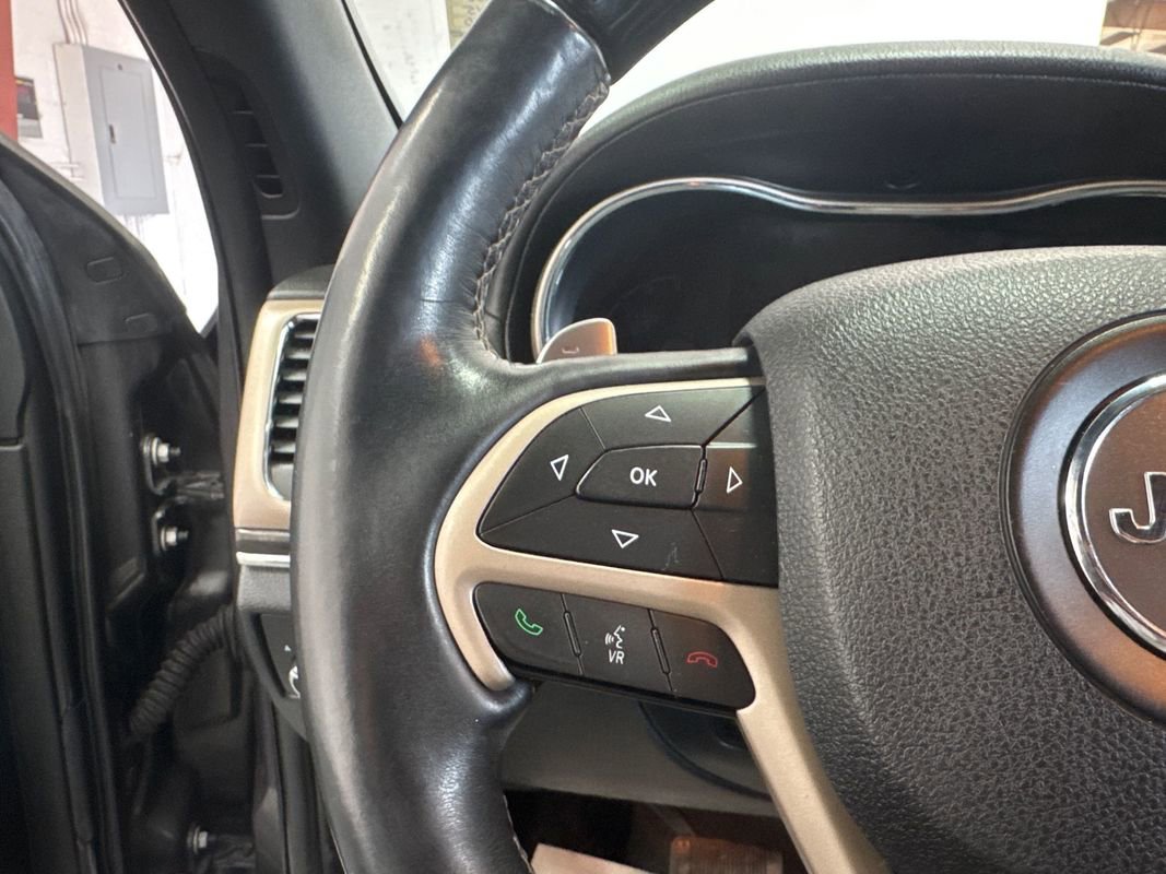 Used 2015 Jeep Grand Cherokee Overland image 12