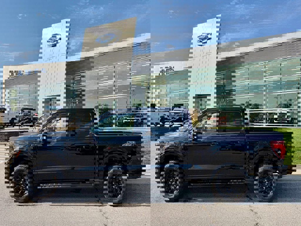 New 2025 Ford F150 XLT w/ Equipment Group 302A MID image 2
