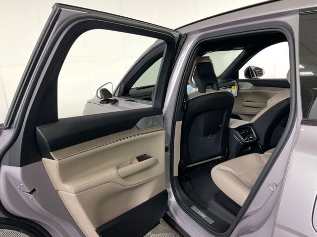 New 2026 Volvo EX90 Ultra image 30