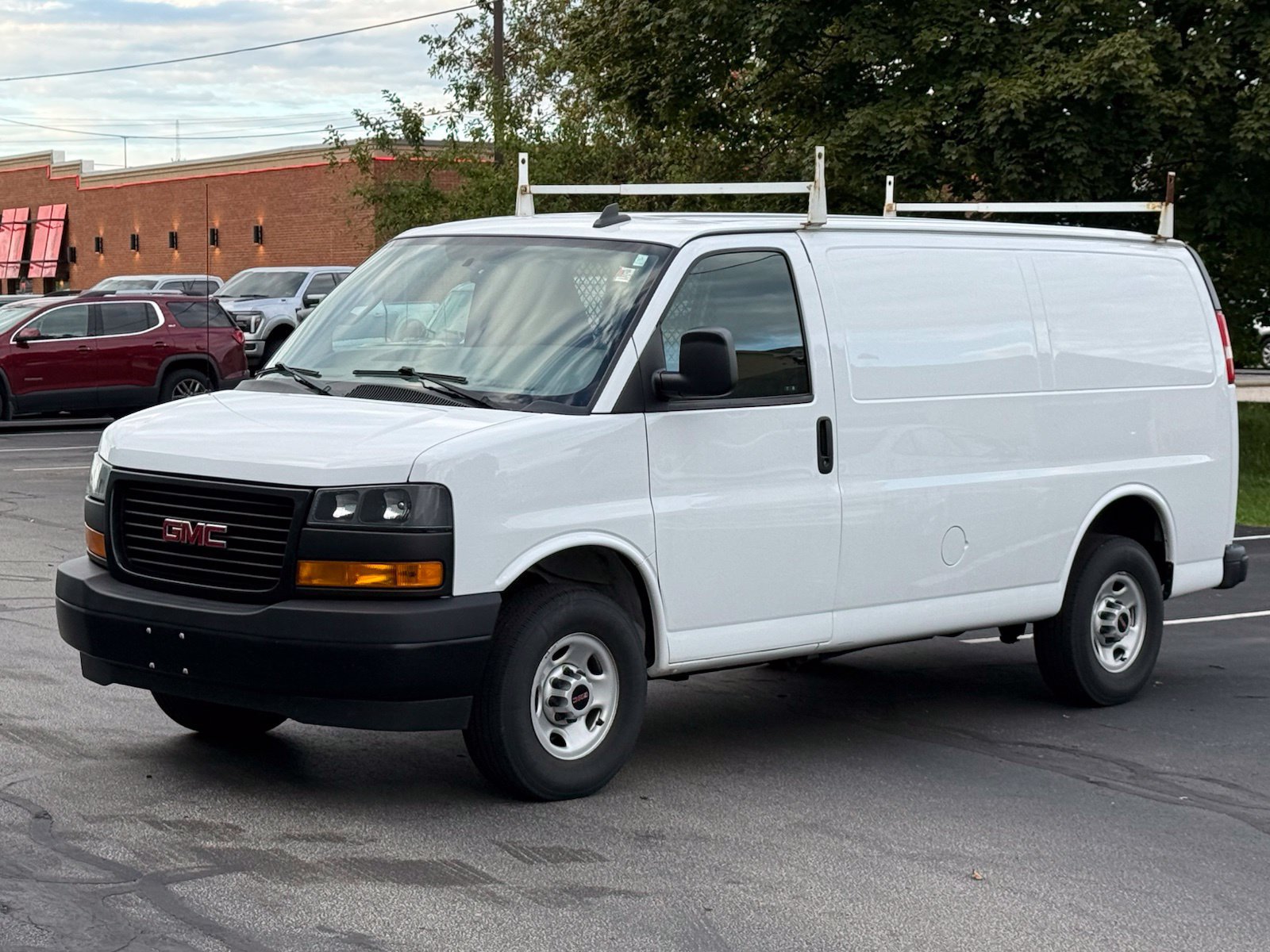Used 2023 GMC Savana 2500 w/ Driver Convenience Package RWD image 8