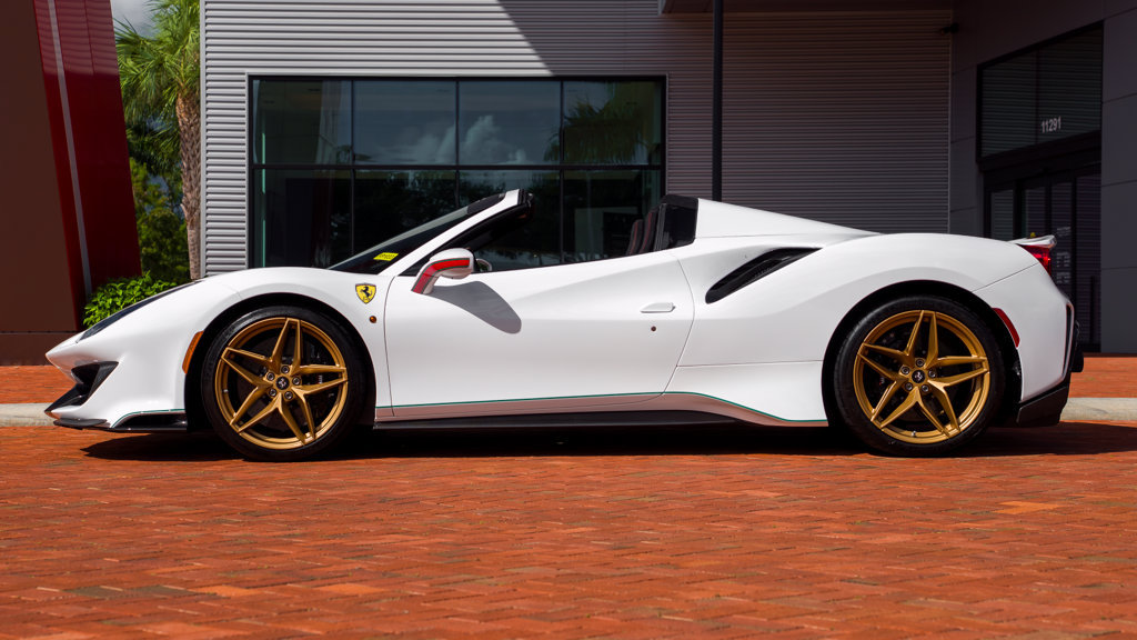 Certified 2020 Ferrari 488 Pista Spider RWD image 4