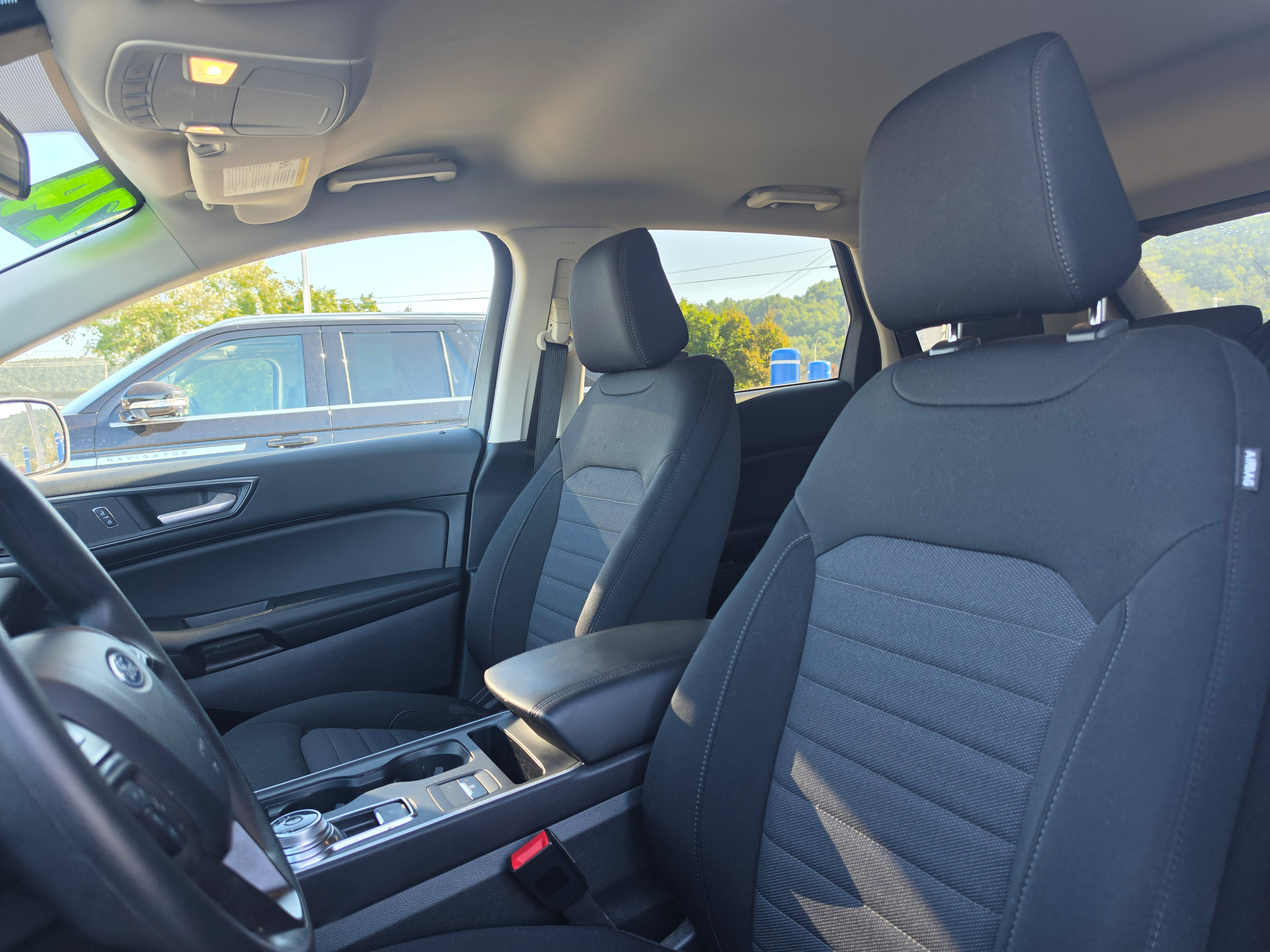 Used 2024 Ford Edge SE w/ Black Appearance Package AWD/4WD image 12