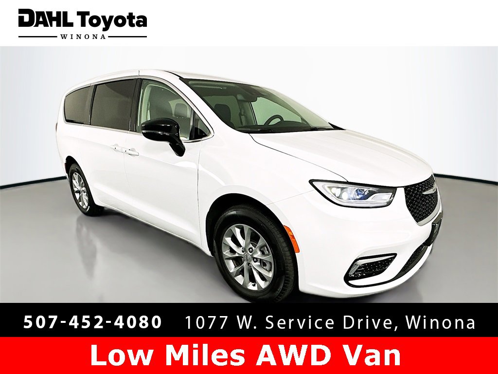 Used 2024 Chrysler Pacifica Touring-L