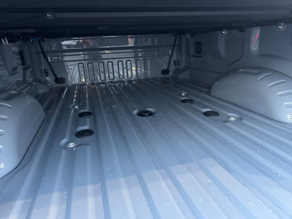 Used 2025 Ford F350 Platinum w/ Platinum Plus Package image 13