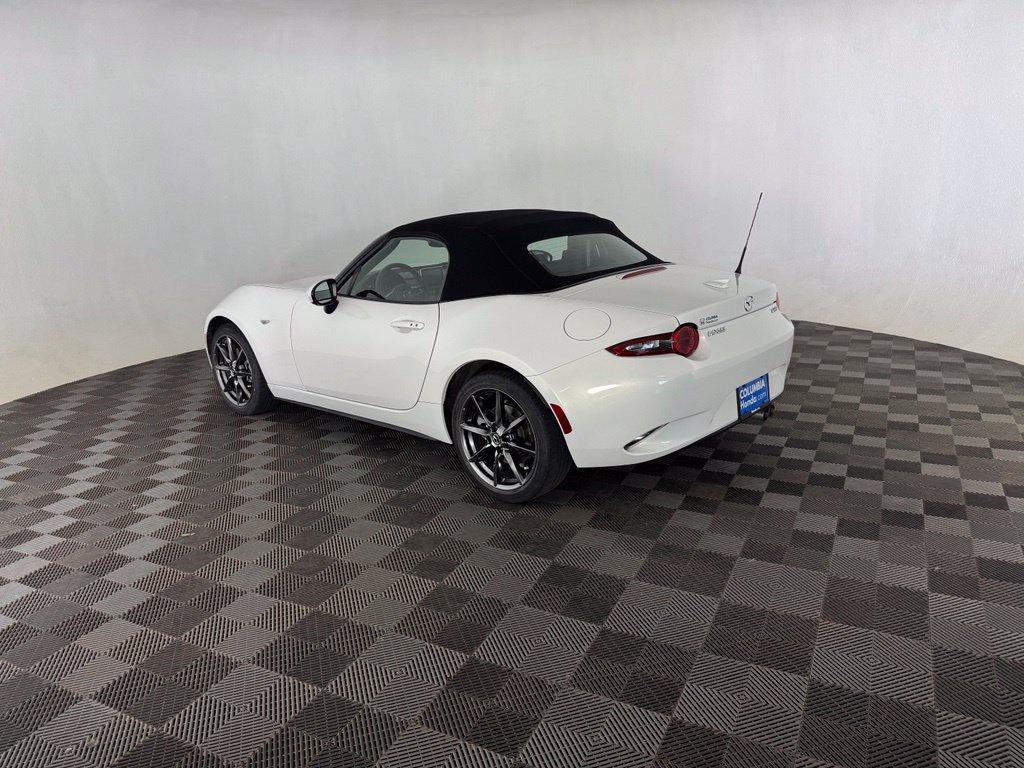 Used 2017 MAZDA MX-5 Miata Grand Touring RWD image 5
