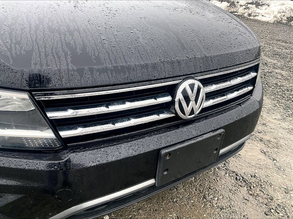 Used 2018 Volkswagen Tiguan S image 26