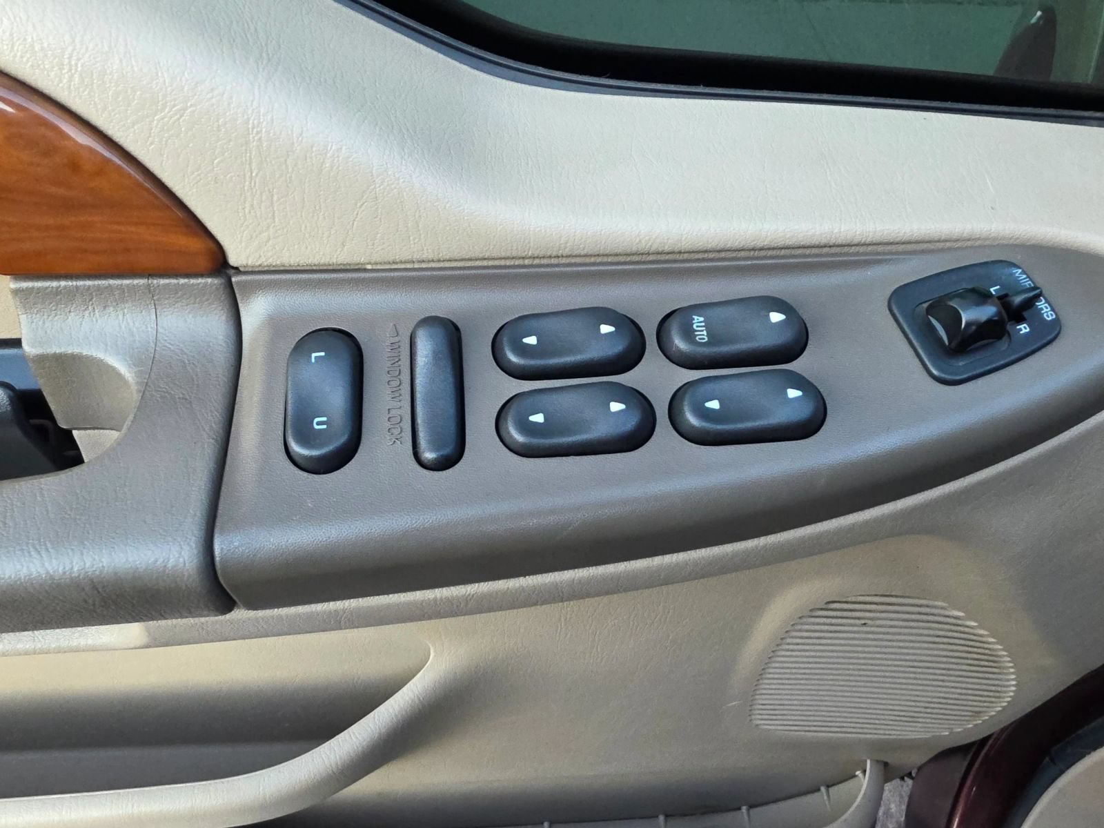Used 2001 Ford Excursion Limited AWD/4WD image 14